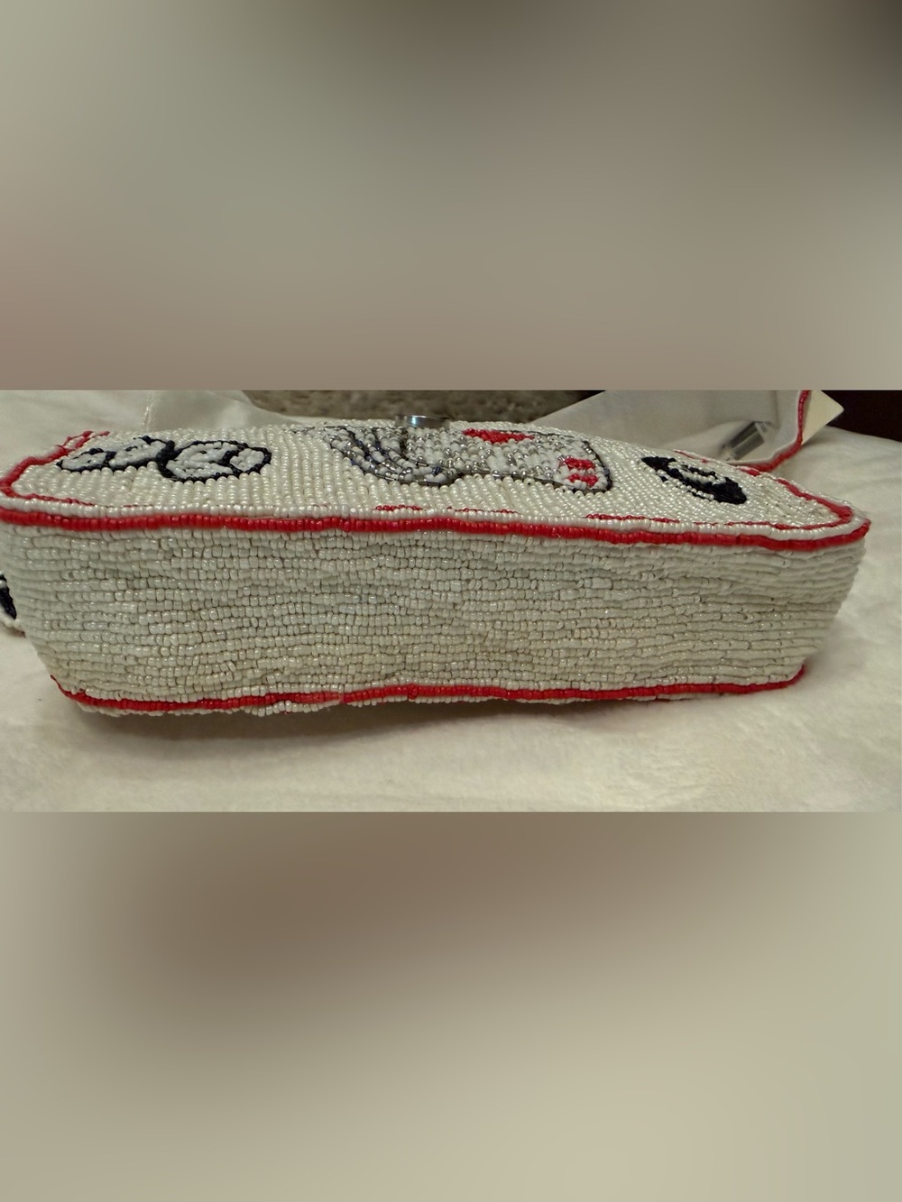 Sol & Mer hand Beaded 'Feelin' Lucky' cards White&Red purses NWT TIK TOK Viral - Picture 7 of 8